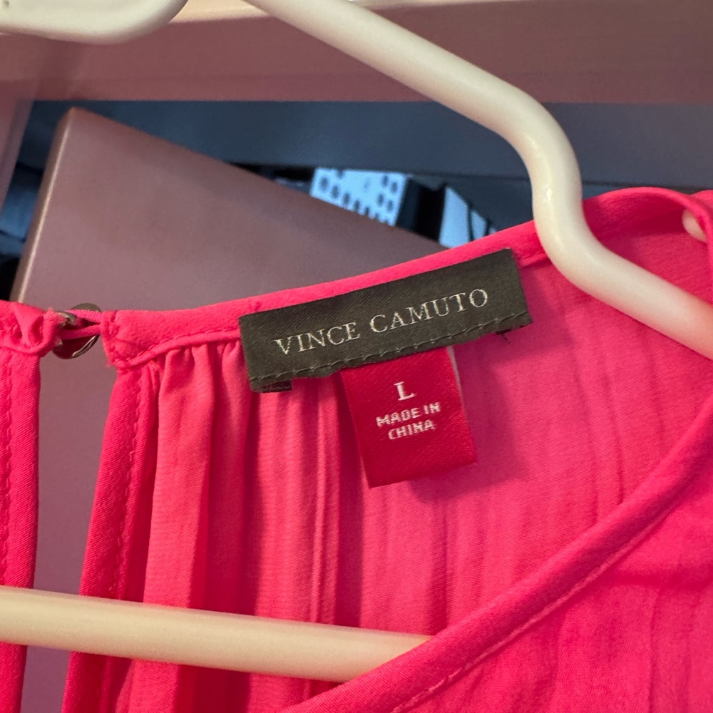 NWT Vince Camuto Fuchsia Blouse - Picture 4 of 7